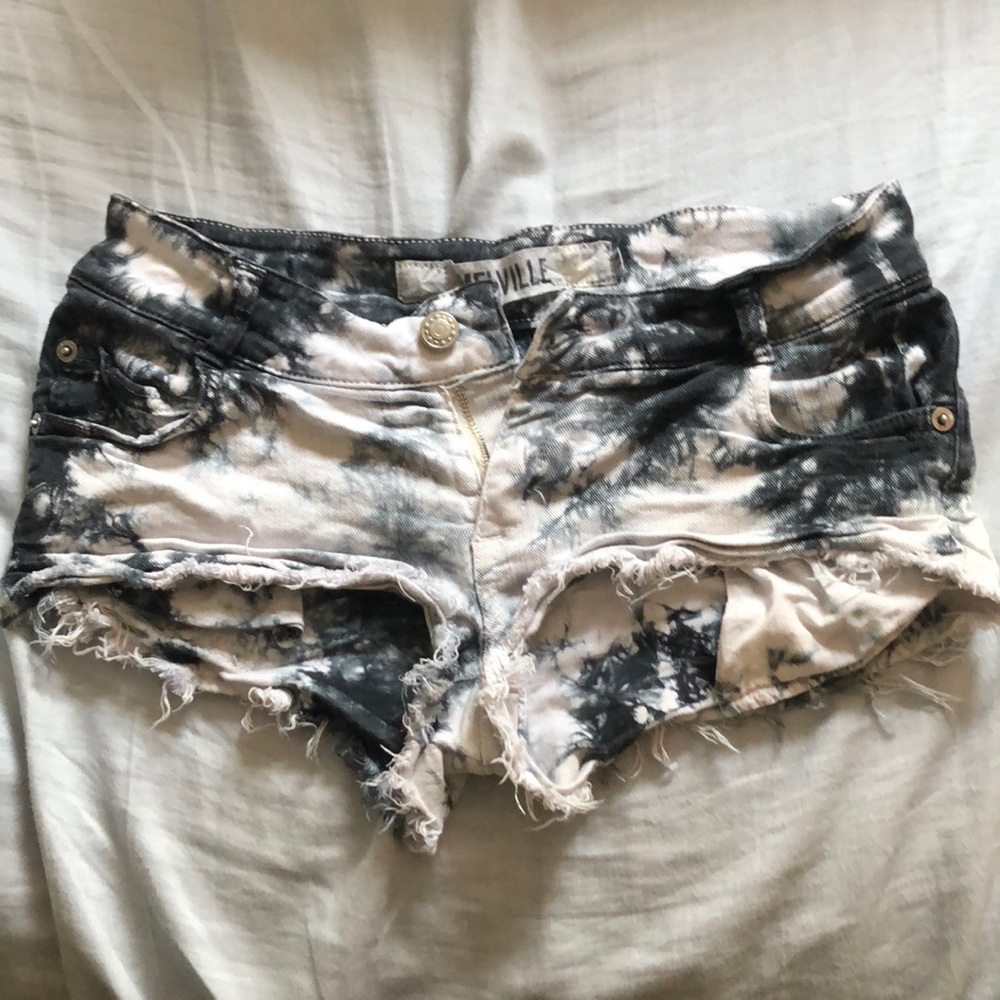 RARE tie-dye black & white Brandy Melville shorts